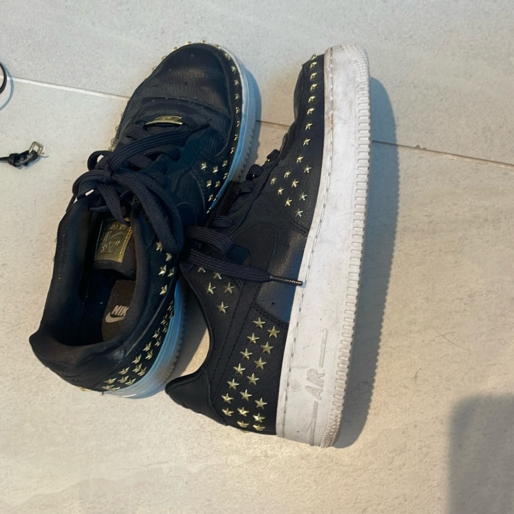 Nike star sneakers